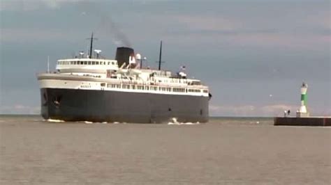 Ss Badger Receives National Historic Landmark Plaque Fox6 Milwaukee