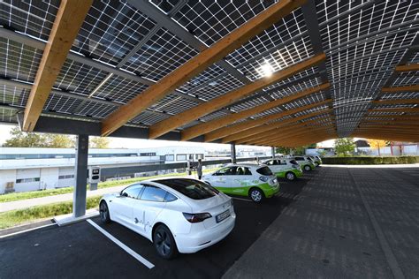 Neuer Photovoltaik Carport Eingeweiht