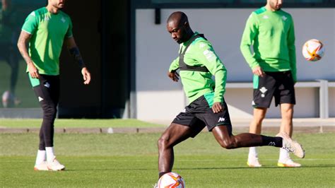 Real Betis Youssouf Sabaly Reprend La Compétition La Semaine Prochaine