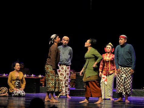 12 Perbedaan Teater Tradisional Dan Teater Modern Indonesia Blog Mamikos