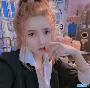 Hot Girl Pong Kyubi
