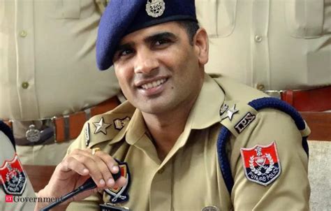 Cbi Quizzes Punjab Ips Officer Kuldeep Singh Chahal In Corruption Case