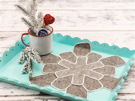 Diy Snowflake Tray With Pan Protectors Re Fabbed