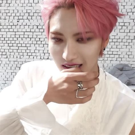 𐐪 Seonghwa Ateez Logbook 75 𐑂 Park Seong Hwa Kpop Guys Pink Hair