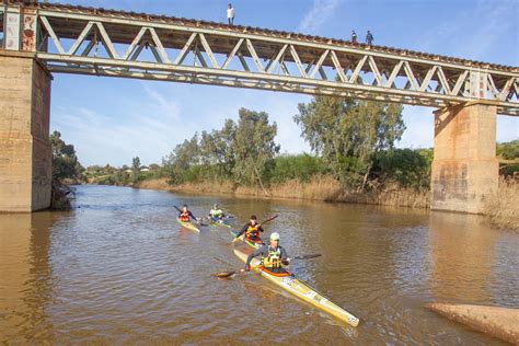 De Bergrivier Titel Wink Vir Mcgregor Netwerk