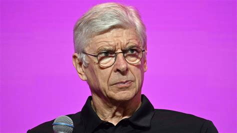 EPL Wenger Predicts Team To Win Title Between Arsenal Man City