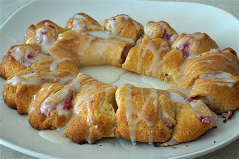 Raspberry Crescent Ring With Cream Cheese Frosting