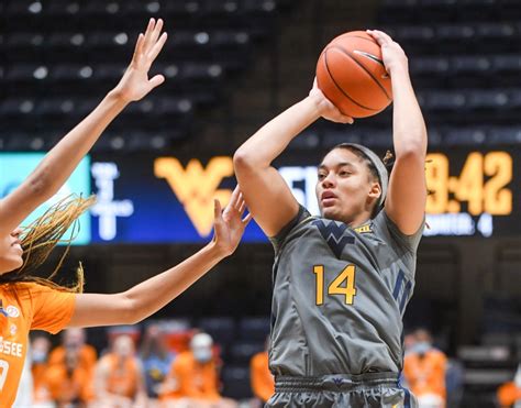 WVU women’s basketball earns ranking in final USA Today Coaches Poll | WTRF