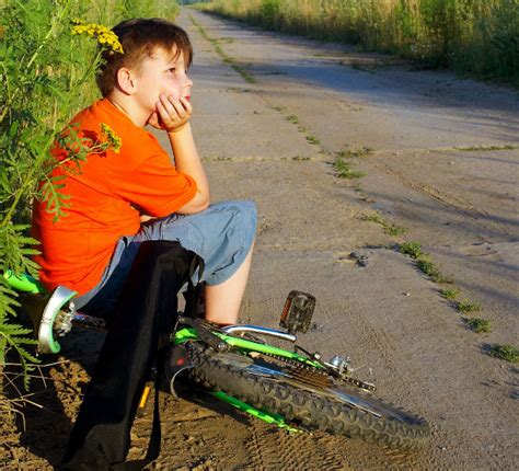 Den Korte Avis En dreng på 9 år cyklede 35 km for at komme hjem til