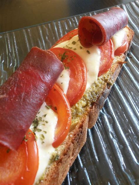 Tartine Tomate Pesto Mozzarella La Cuisine D Angelle