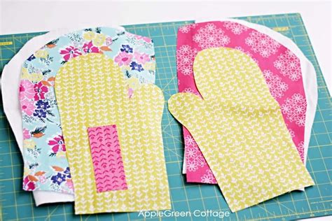 Free Oven Mitt Pattern - 2 Sizes - AppleGreen Cottage