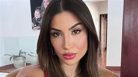 Nua Bianca Andrade confunde look polêmico