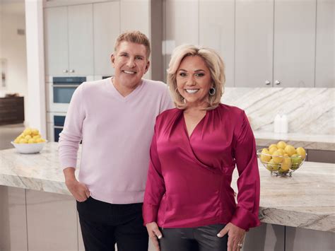 Todd and Julie Chrisley to Begin Prison Sentences at the Start of 2023 ...