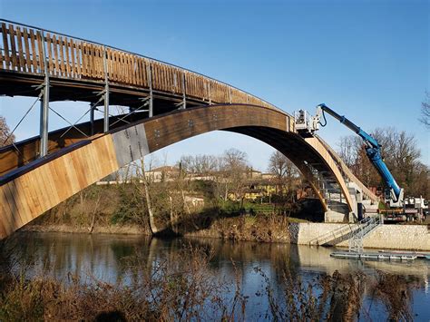 Il Ponte Ciclo Pedonale Sull Oglio Ha Un Nuovo Rivestimento In Legno