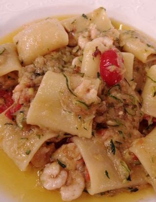 Paccheri Con Zucchine In Crema E Gamberetti Al Ta Cucina Katiacusano