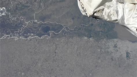 Sacani Space Today On Twitter Linda Imagem Da Iss Passando Sobre