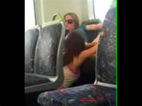 Dos Amigas Se Dan Amor XVIDEOS