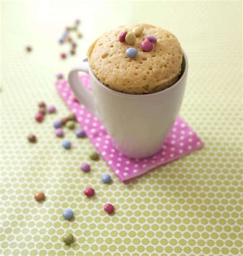 Mug cake aux smarties Recettes de cuisine Ôdélices