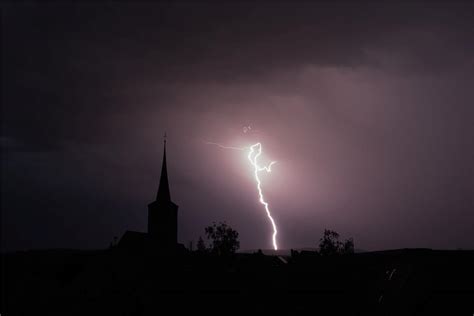 Einzelne Gewitter Und Regen In Nordrhein Westfalen