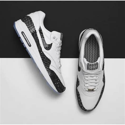 Nike Air Max 1 Black History Month 2015 | Where To Buy | 739386-100 ...