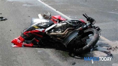 Incidente In Moto Muore Un 21enne Grave L Amico