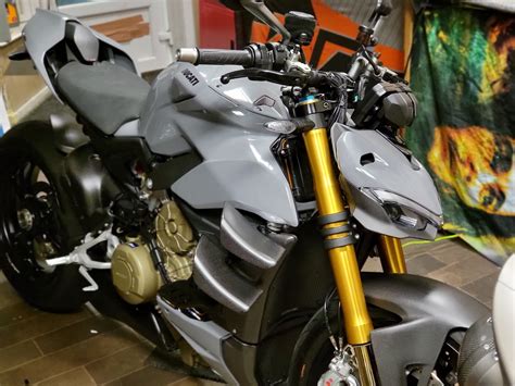 Ducati Streetfighter V4 Wrap Atelier Yuwa Ciao Jp