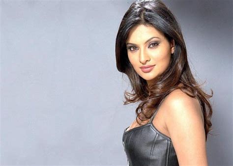 Sayali Bhagat Height Weight Age Affairs Wiki Facts Stars Fact