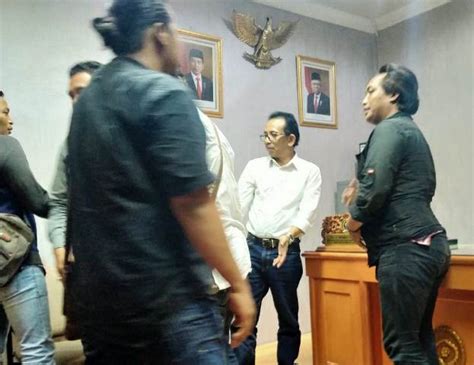 A H Thony Minta Gubernur Jatim Perhatikan Nasib Warga Rusunawa