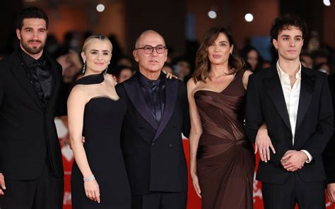 Nuovo Olimpo Il Cast Del Film Di Ferzan Ozpetek Sul Red Carpet Della