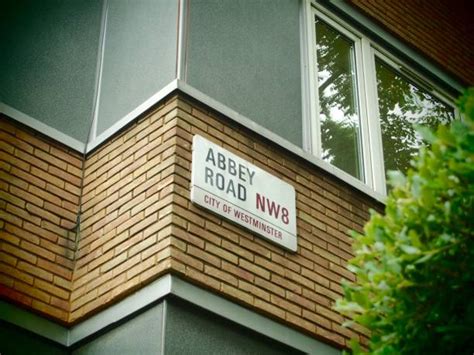 80+ Abbey Road Zebra Crossing Stock Photos, Pictures & Royalty-Free ...