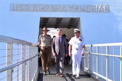 Dvids Images Commander U S Pacific Fleet Tours Uss Arizona With