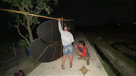 Live Terbangkan Layangan Gapangan Di Dunia Malam Bersama Pak Ndon