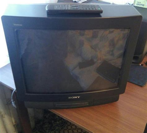 Легендарный телевизор 90-х Sony Black Trinitron | Зомбоящик | Дзен