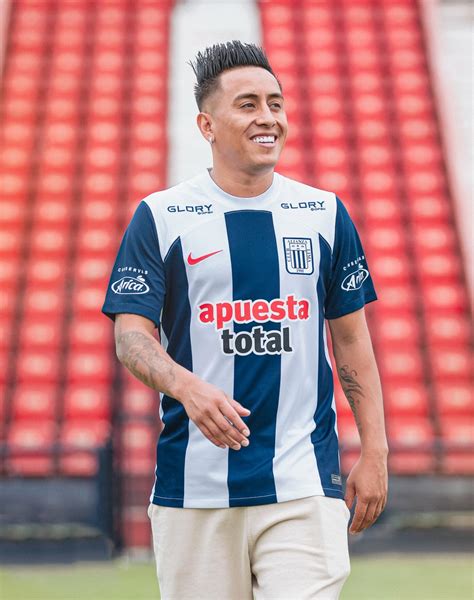 Christian Cueva y medio equipo de Alianza Lima los jugadores más