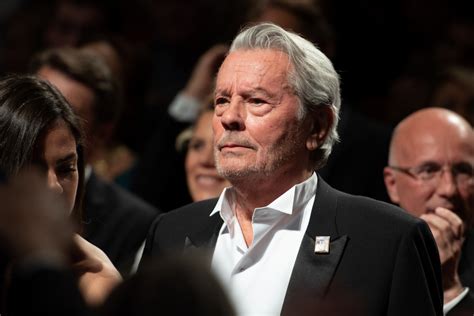 Alain Delon Plac Sous Curatelle Renforc E Humiliant Pour Le Clan