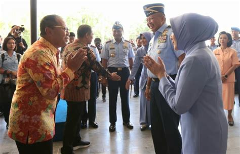 Danny Pomanto Dampingi Ksau Danlanud Resmikan Baseops Baru Lanud Sulhas