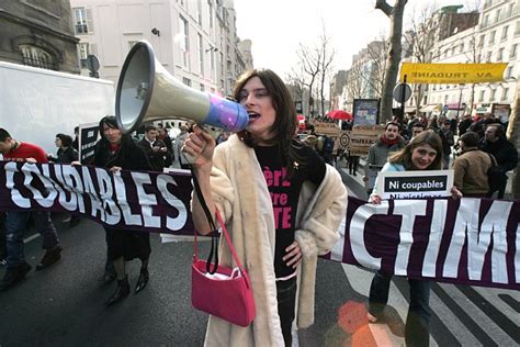 Men Who Pay For Sex Will Be Fined 1 200 Under New Rules In France Daily Mail Online