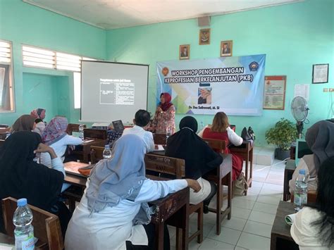 Workshop Pengembangan Keprofesionalan Berkelanjutan PKB Bagi Guru