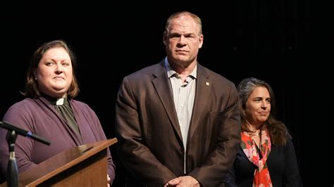 Viewers are calling for changes at wbir tv news knoxville 10