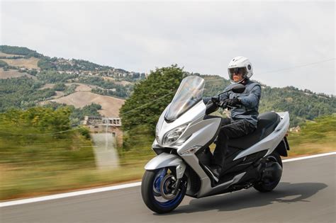 Suzuki Burgman 400 2022 La Prova Il Prezzo I Pregi E I Difetti