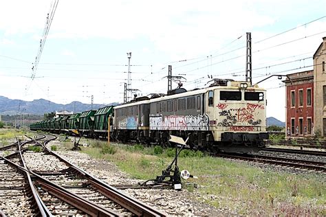 LAS TRACCIONES TÉRMICA Y ELÉCTRICA EN RENFE C LAS 289 TÁNDEM EL