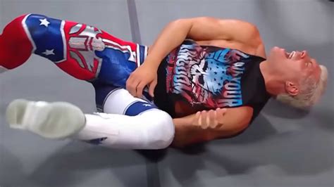 Superestrella de la WWE de 37 años traicionando a Cody Rhodes en