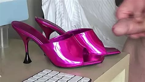 Christian Louboutin Stilettos Red Bottoms Cum Gay Porn E Xhamster