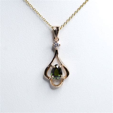 18K Rose Gold Natural Alexandrite Pendant Alexandrite Diamond Pendant