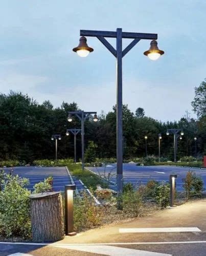 Aluminium Dual Arm Decorative Ms Square Lighting Pole For Outdoor M