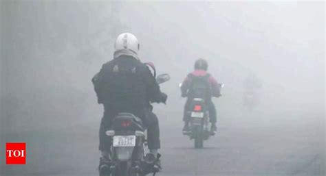 Foggy Days Speed Limit On Yamuna Expressway Reduced To 75kmph Rnoida