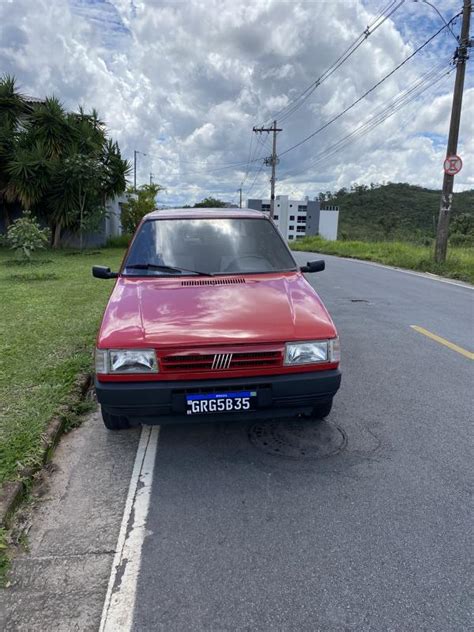 Uno 1 5s Placa Preta A Estação Raridades reúne Carros antigos de todo