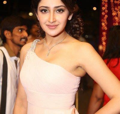 Actress Sayesha Saigal Hot And Sexy Pics 487264 Galleries HD Images