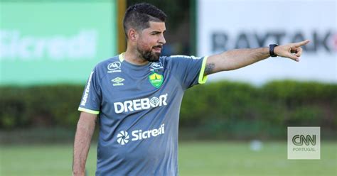 Brasil Cuiab De Ant Nio Oliveira Perde Em Casa Do Internacional