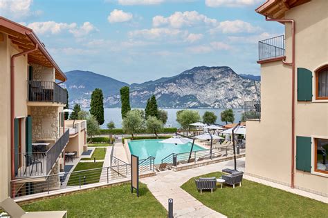 Design Apartments June Stay Lake Garda Hotel June Six Hotels